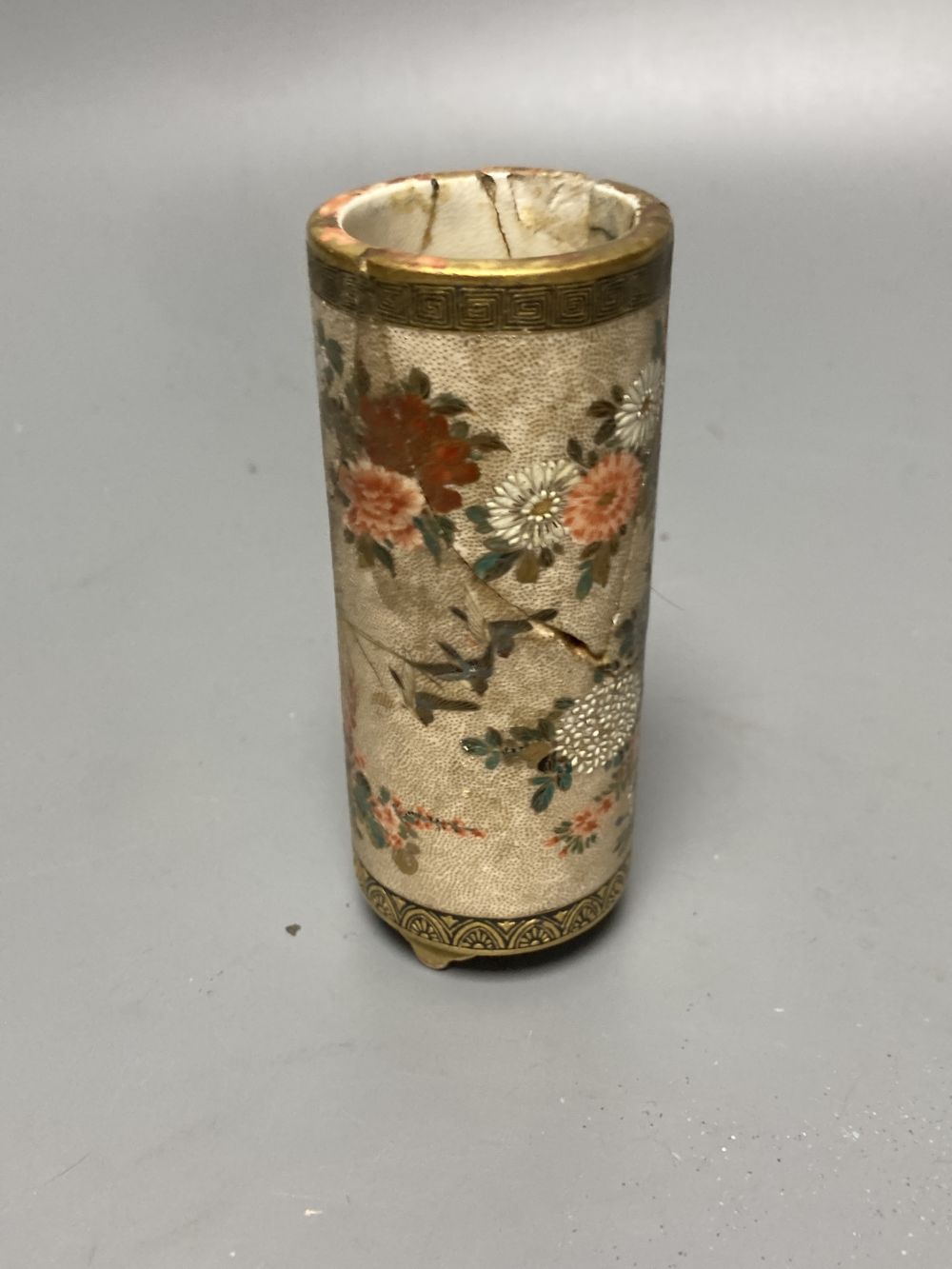 A Japanese satsuma brush pot (a.f.), a similar cloisonne vase and a porcelain tile, tallest 18cm